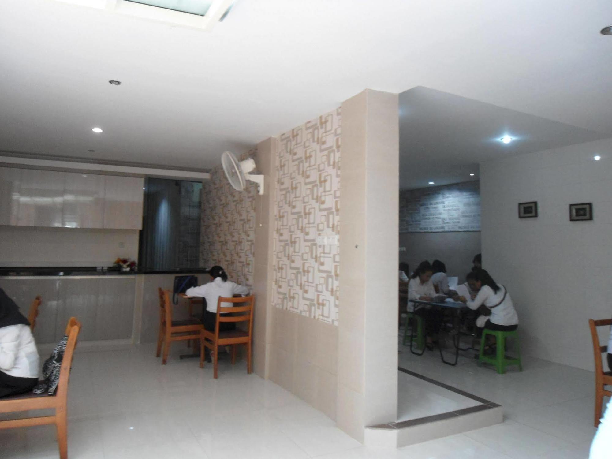 Permata Inn Medan Eksteriør bilde