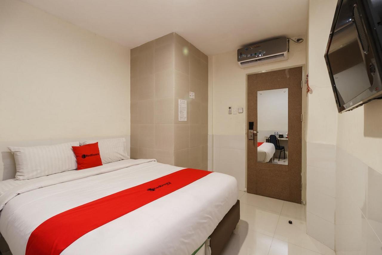 Permata Inn Medan Eksteriør bilde